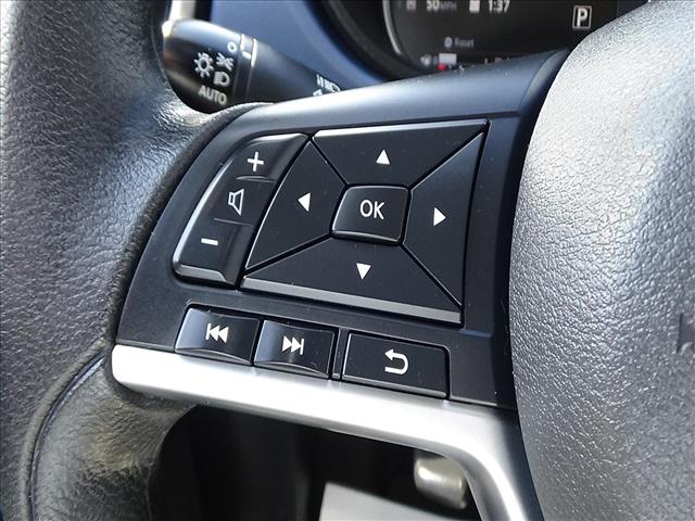 2025 Nissan Versa SV:C7049