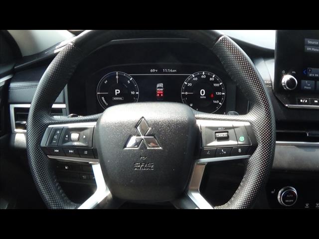 2023 Mitsubishi Outlander PHEV SE