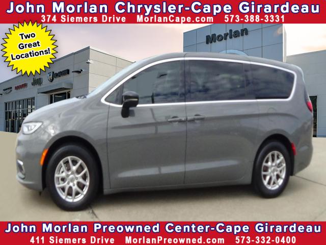 2025 Chrysler Pacifica Select  C6833