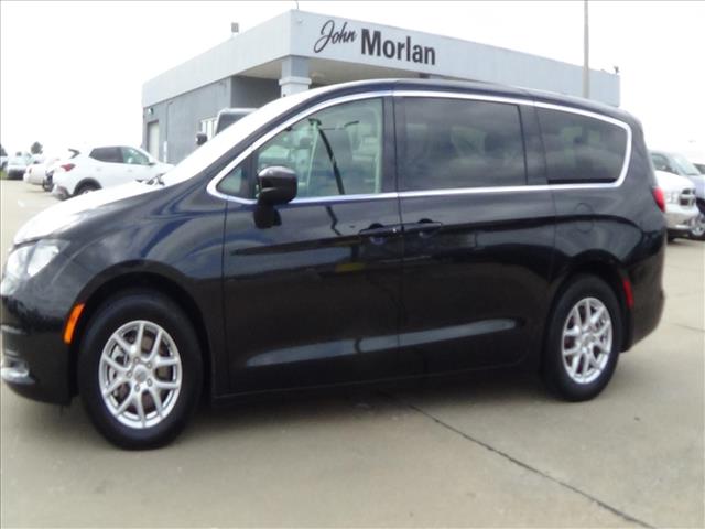 2023 Chrysler Voyager LX  C6861