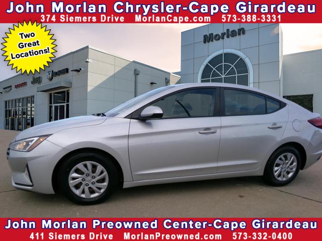 2019 Hyundai Elantra SE's photo