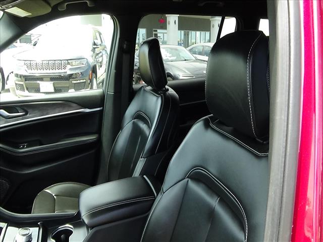 2025 Jeep Grand Cherokee L Limited:C7080