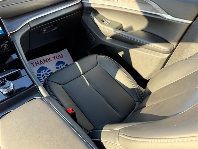 2025 Jeep Grand Cherokee L Limited:25-232