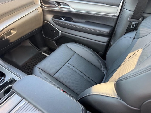 2026 Jeep Grand Wagoneer Upland:26-222