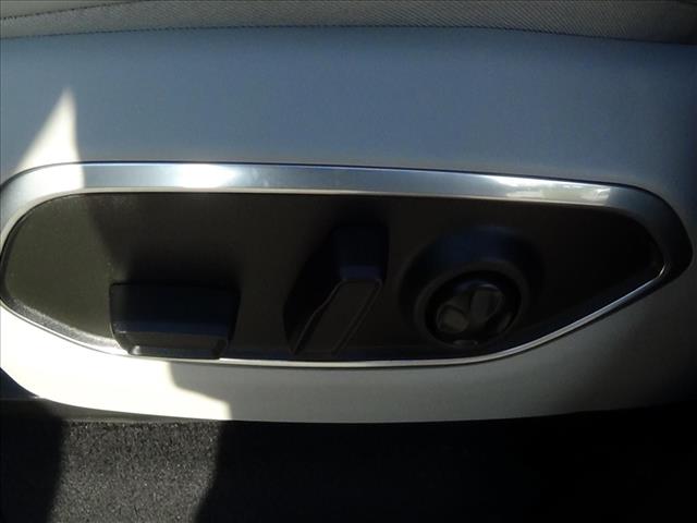 2025 Jeep Wagoneer Base:C6978