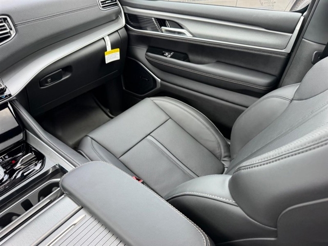 2026 Jeep Grand Wagoneer Upland:26-218