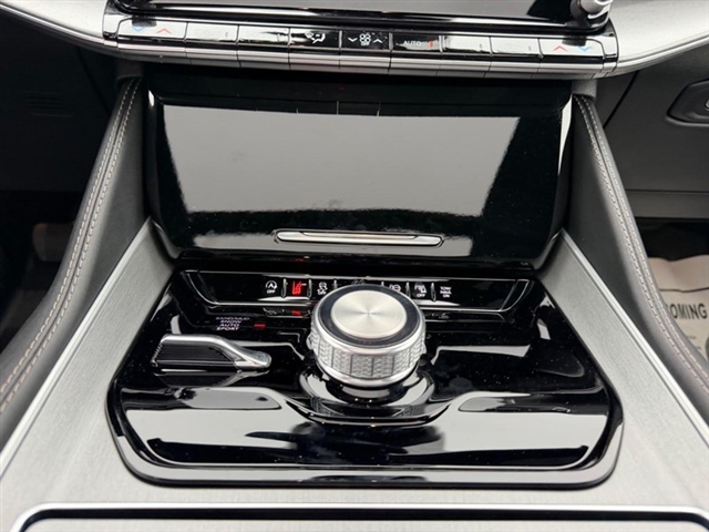 2026 Jeep Grand Wagoneer:26-076