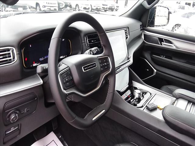 2025 Jeep Wagoneer Series II:C6964