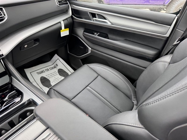 2026 Jeep Grand Wagoneer:26-108