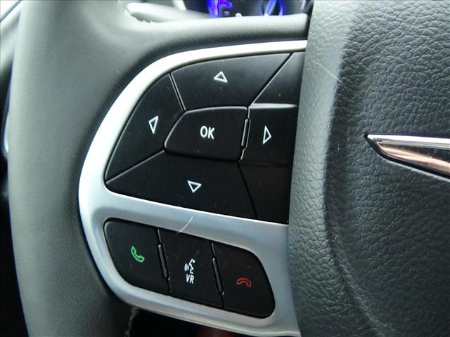 2025 Chrysler Pacifica Select:C6856