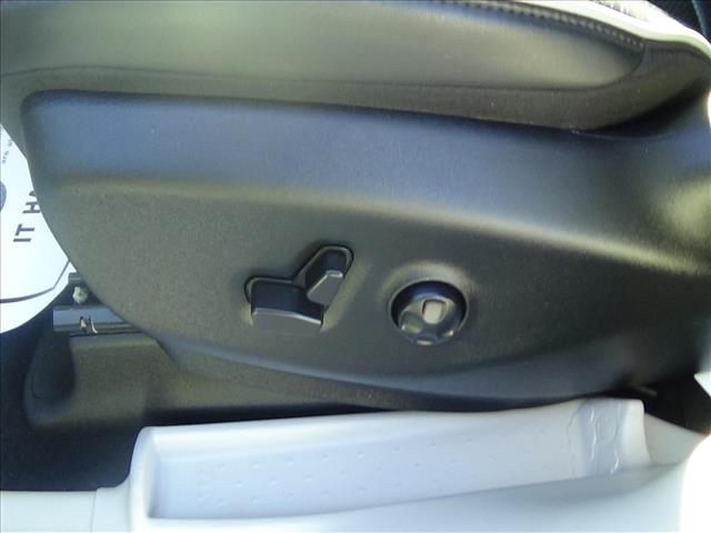 2024 Chrysler Pacifica Limited:C6908