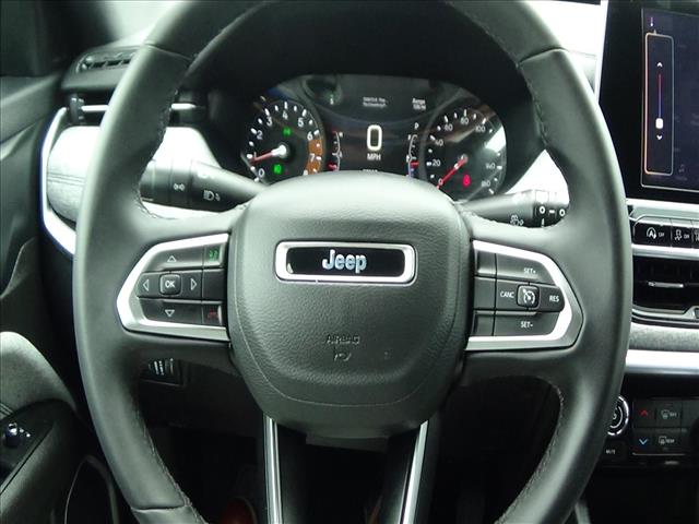 2025 Jeep Compass Latitude:C6850