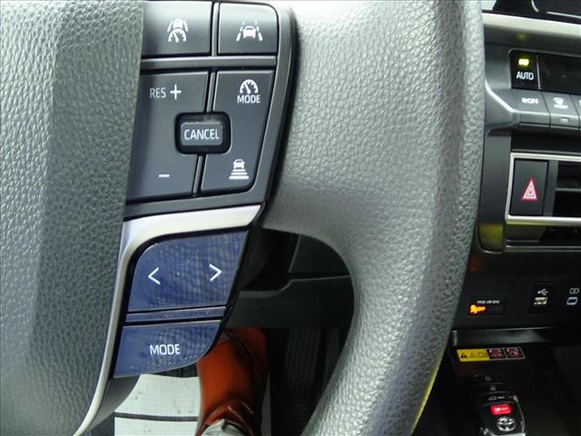 2025 Toyota Camry LE:C6900