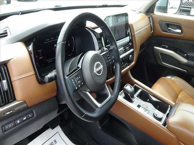 2023 Nissan Pathfinder Platinum:26-169A