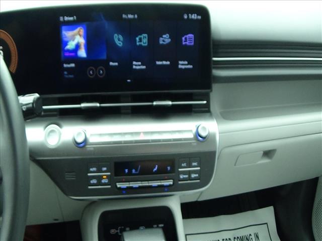 2025 Hyundai KONA SEL:C6776