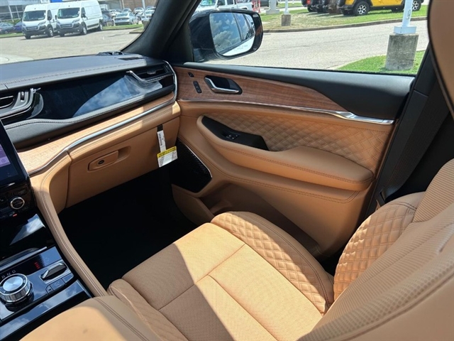 2025 Jeep Grand Cherokee L Summit Reserve