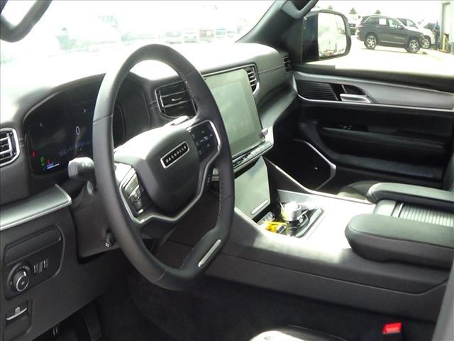 2025 Jeep Wagoneer L Base:C6863