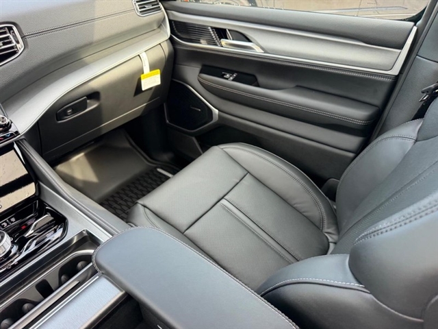 2026 Jeep Grand Wagoneer Upland:26-172