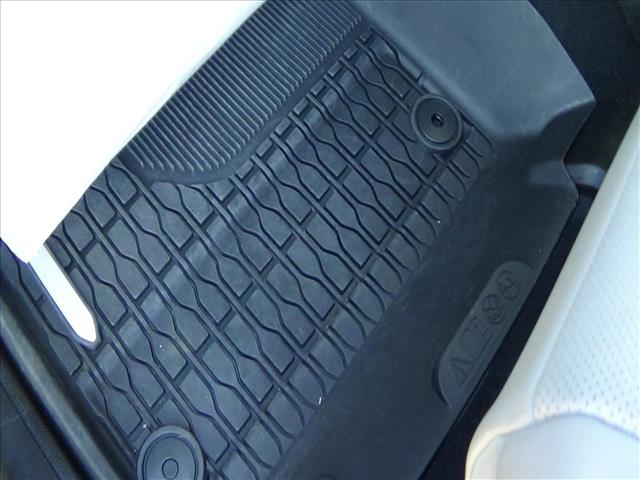 2024 Jeep Wagoneer Base:C6876