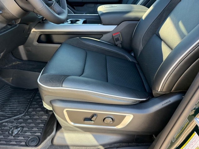 2027 RAM 1500 Laramie:27-022