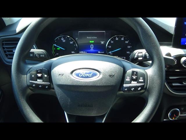 2022 Ford Escape Hybrid SE