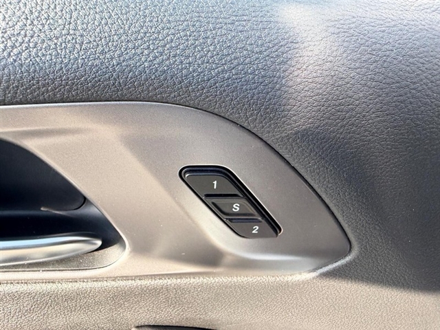 2026 Chrysler Pacifica Select:26-020