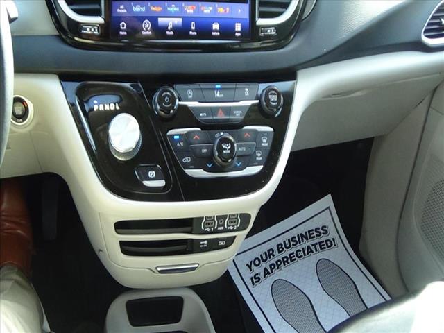 2024 Chrysler Voyager LX:C6451