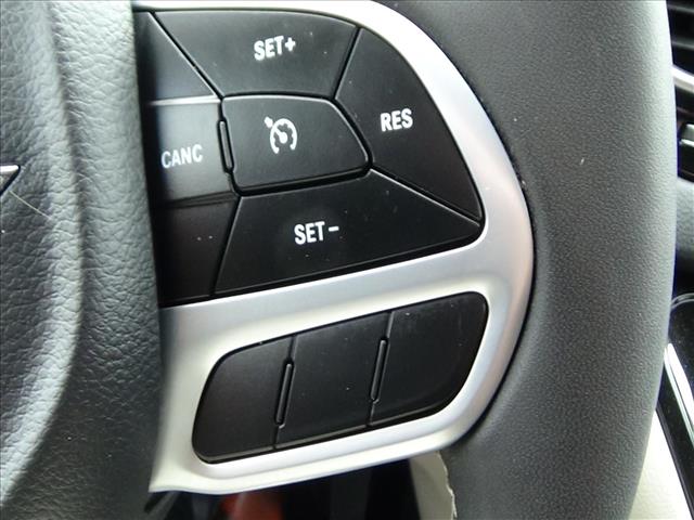 2023 Chrysler Voyager LX:C6861