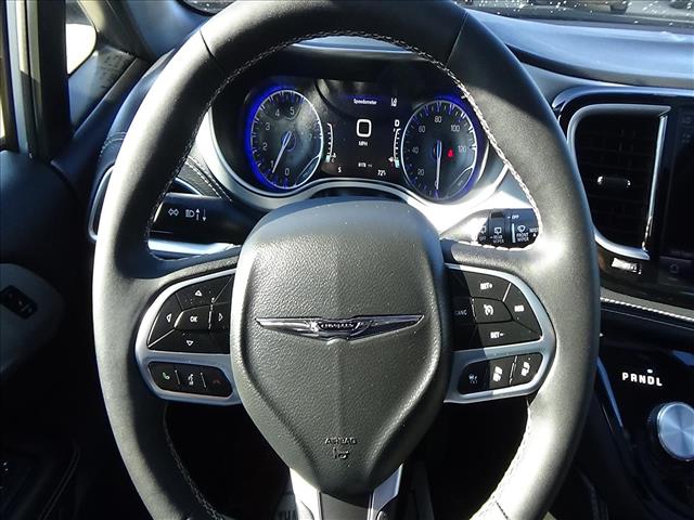 2026 Chrysler Pacifica Limited:C6983