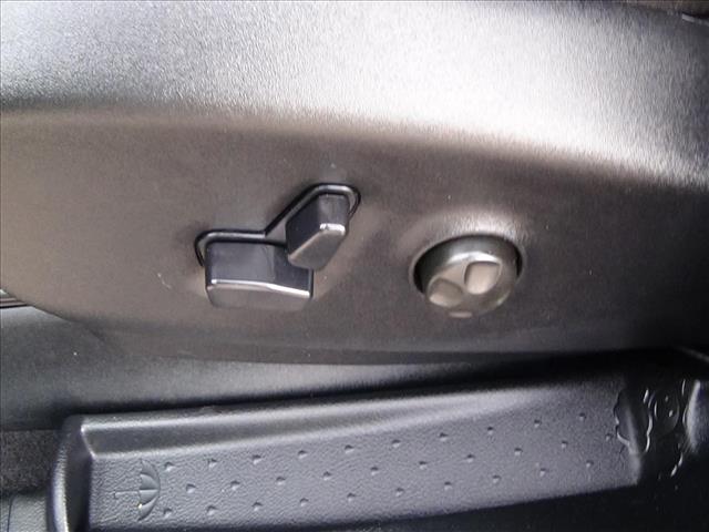 2026 Chrysler Pacifica Limited:C6989