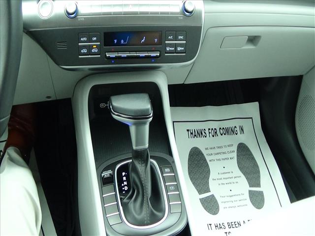 2025 Hyundai KONA SEL:C6776