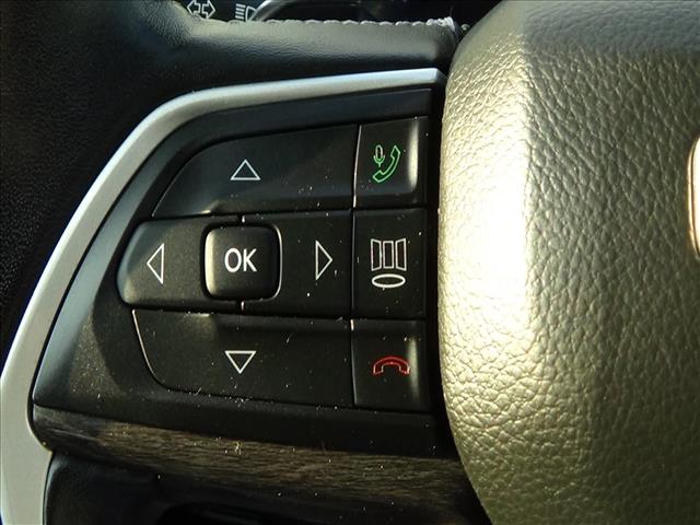 2022 Jeep Grand Cherokee Limited:26-052A