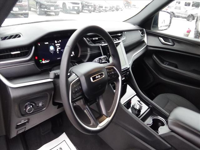 2025 Jeep Grand Cherokee L Laredo:C7084