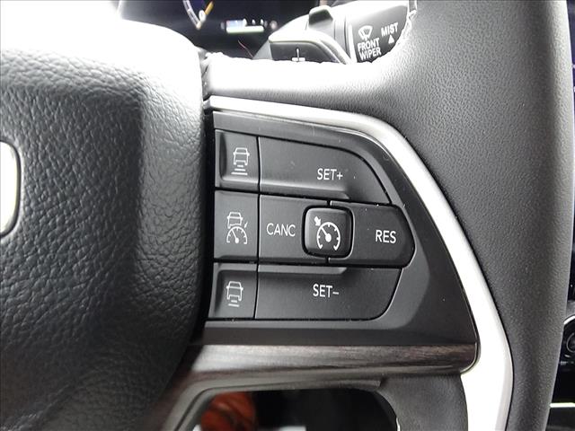 2023 Jeep Grand Cherokee L Limited:C7110A