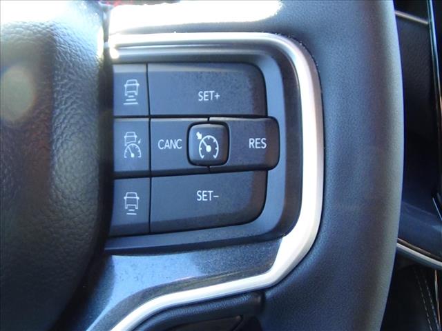 2024 Jeep Wagoneer Base:C6746