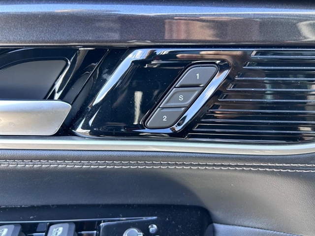 2024 Wagoneer Wagoneer Base