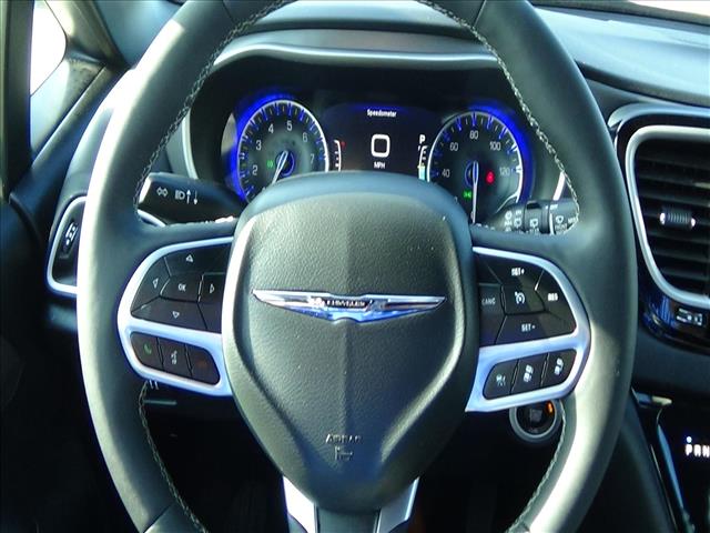 2025 Chrysler Pacifica Select:C6949