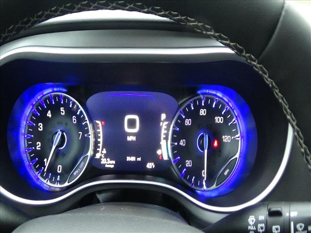 2025 Chrysler Pacifica Select:C6856