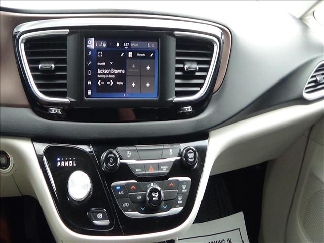 2023 Chrysler Voyager LX:C6861