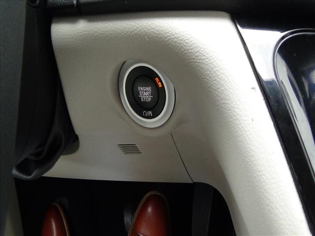 2023 Chrysler Voyager LX:C6853