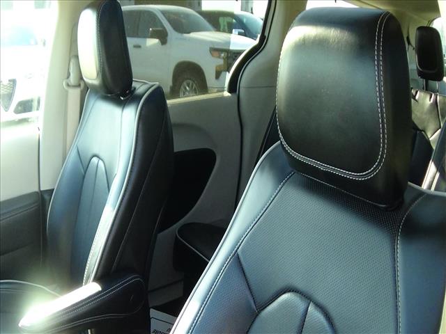 2024 Chrysler Pacifica Limited:C6908