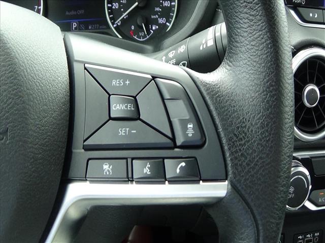2025 Nissan Sentra SV:C7004