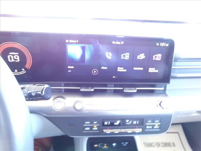 2025 Hyundai KONA SEL:C6740