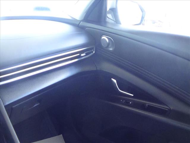 2025 Hyundai ELANTRA SEL Convenience:C6967