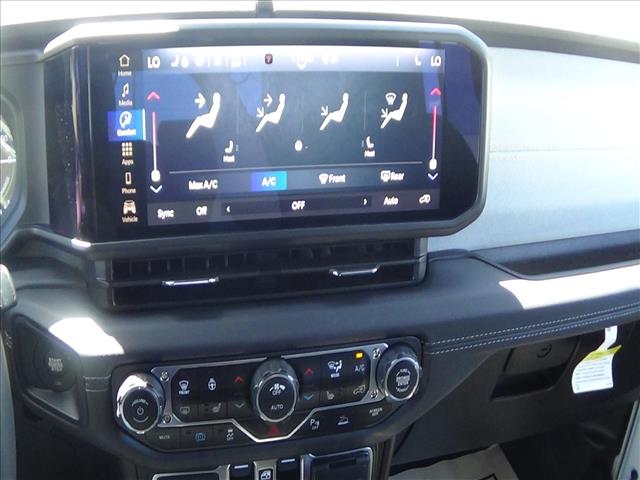 2025 Jeep Wrangler Sahara 4xe:C6937