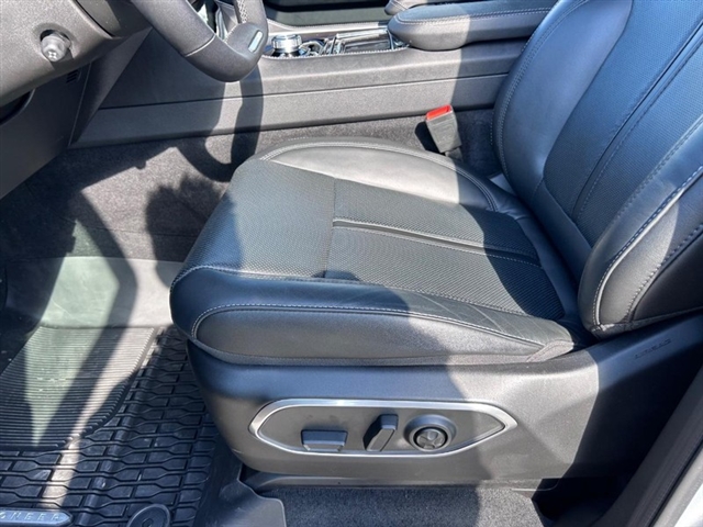2024 Wagoneer Wagoneer Base