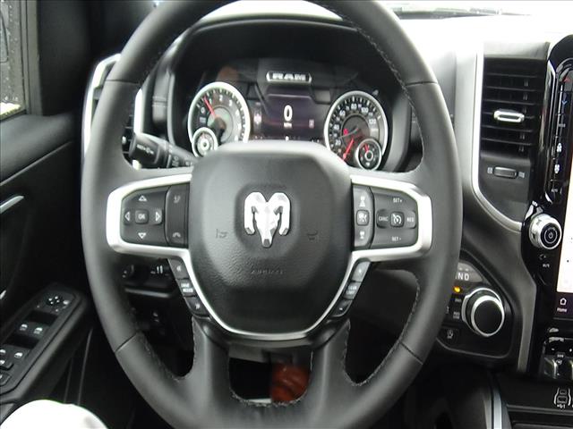 2025 RAM 1500 Big Horn:C7052