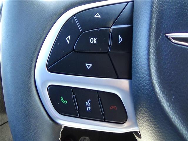 2025 Chrysler Pacifica Select:C6947