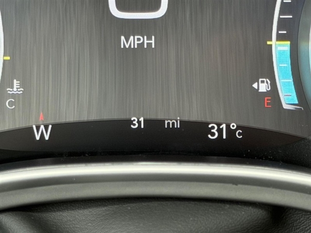 2027 Chrysler Pacifica Select:27-001