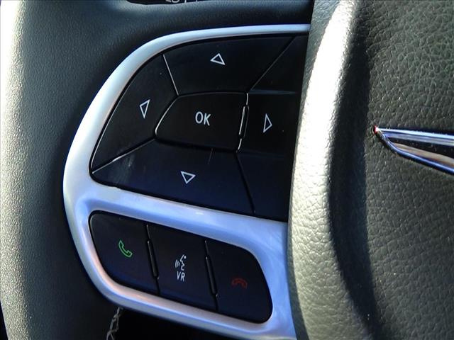2025 Chrysler Pacifica Select:C6949